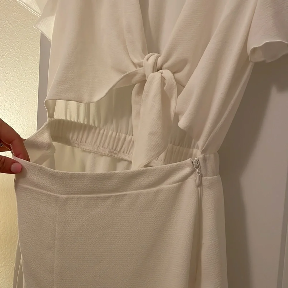 Show Me Your MuMu Romper Size Medium - Picture 6 of 7